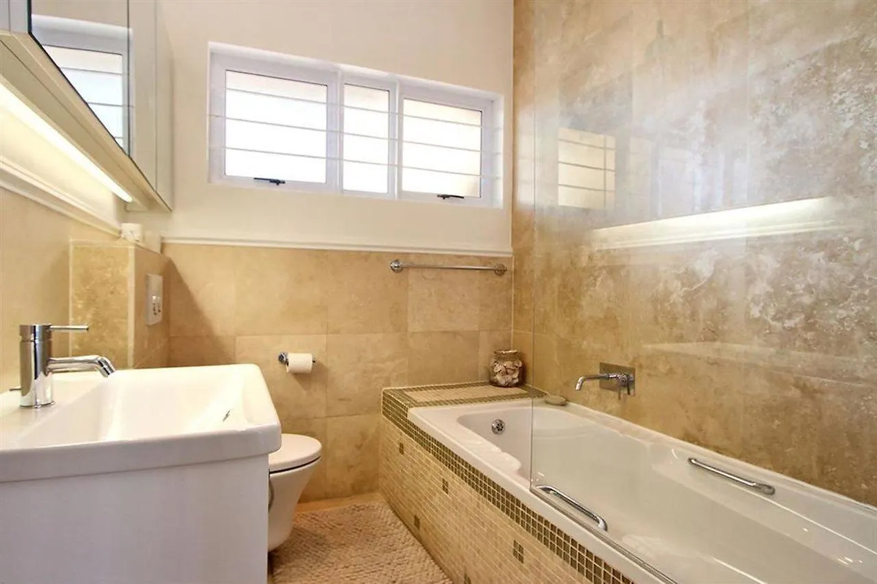 Edinburgh Court Apartment Cape Town